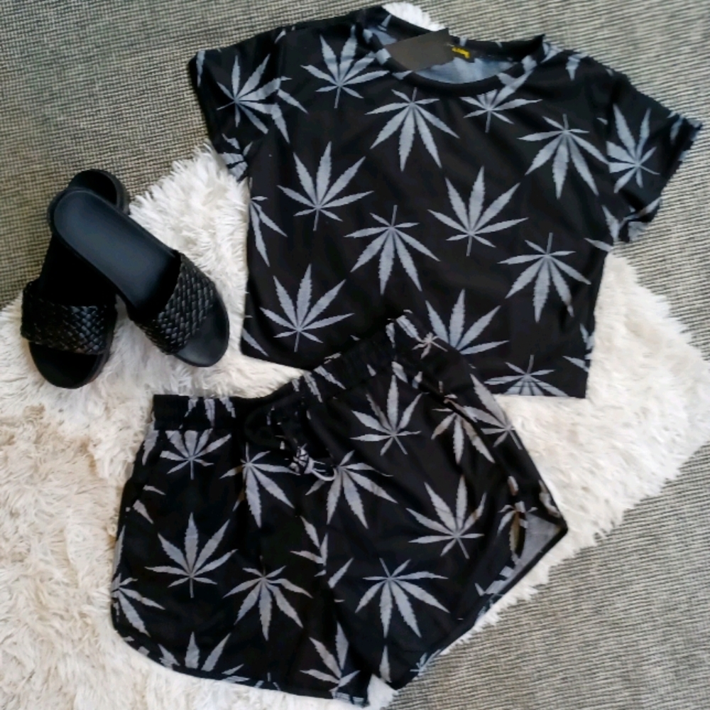 **SOLD** 2pc Short Set *Last Set - Size S * - Picture 1 of 5